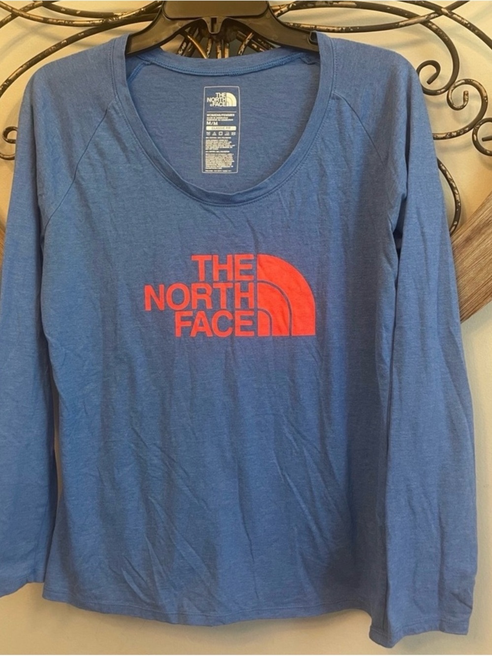 The North Face Women's Blue Long-Sleeve Tee with Logo Sz M
